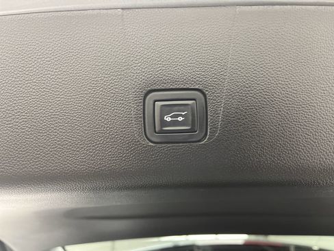 Certified 2023 Chevrolet Traverse LT w/ Midnight/Sport Edition image 34