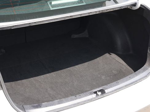 Used 2024 Toyota Corolla LE FWD image 30