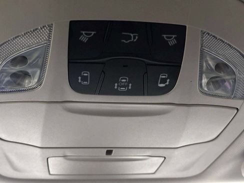 Used 2020 Chrysler Pacifica Touring-L FWD image 28