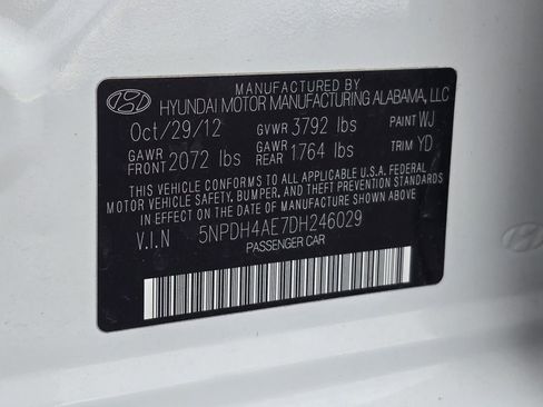 Used 2013 Hyundai Elantra GLS image 28