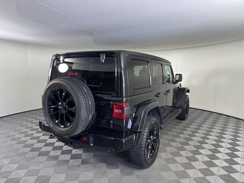 Used 2021 Jeep Wrangler Unlimited Sahara AWD/4WD image 5
