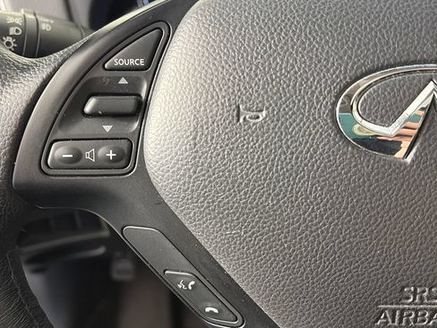 Used 2017 INFINITI QX50 AWD w/ Premium Package image 17