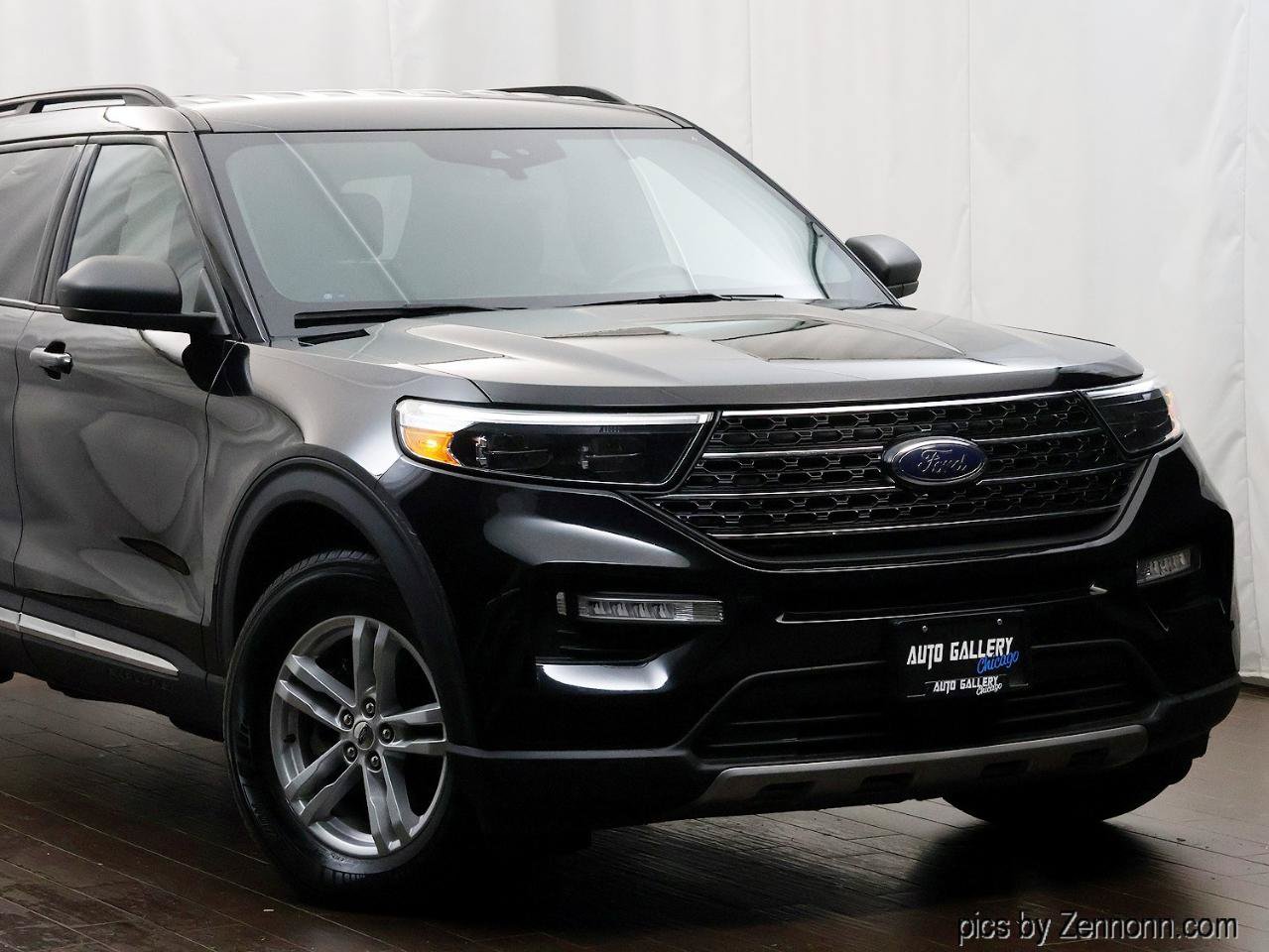 Used 2020 Ford Explorer XLT w/ Equipment Group 202A AWD/4WD image 2