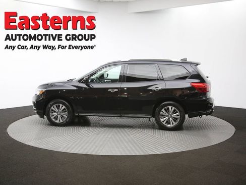 Used 2019 Nissan Pathfinder SV image 61