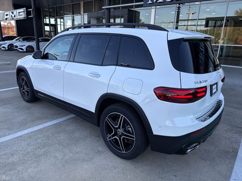 New 2026 Mercedes-Benz GLB 250 image 12