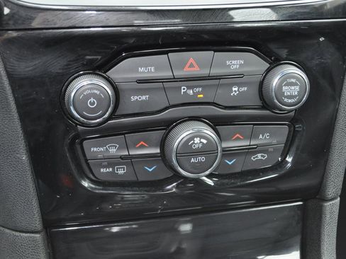 Used 2023 Chrysler 300 S w/ Comfort Group image 11