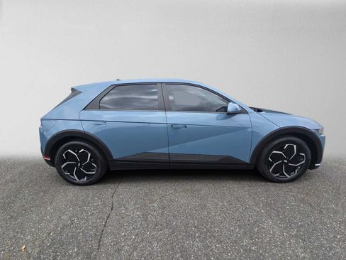 Used 2024 Hyundai Ioniq 5 SEL RWD image 2