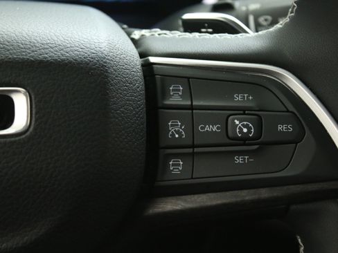 Used 2023 Jeep Grand Cherokee 30th Anniversary AWD/4WD image 19