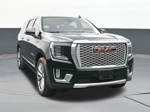 Used 2021 GMC Yukon XL Denali w/ Denali Premium Package image 21
