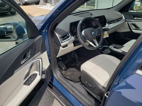 New 2026 BMW X1 xDrive28i AWD/4WD image 17