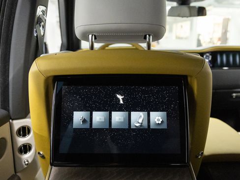 New 2026 Rolls-Royce Cullinan image 37