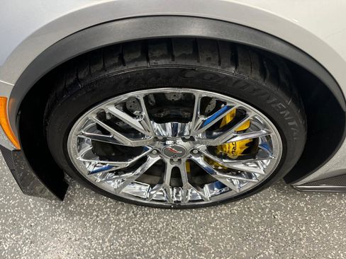 Used 2016 Chevrolet Corvette Z06 w/ 3LZ Preferred Equipment Group RWD image 30