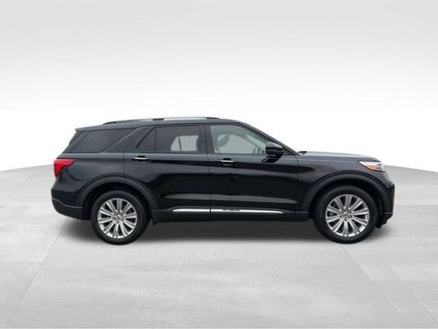 Used 2022 Ford Explorer Limited w/ Equipment Group 301A AWD/4WD image 10