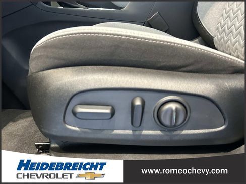 Used 2024 Chevrolet Equinox LS w/ LS Convenience Package FWD image 14