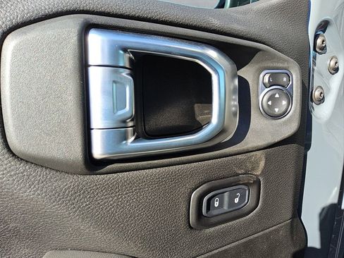 New 2026 Jeep Gladiator Sport S image 18