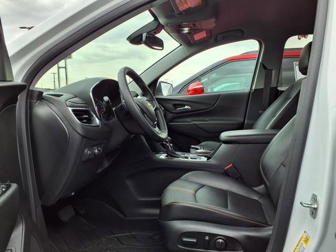 Used 2024 Chevrolet Equinox Premier image 23