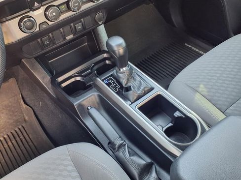 Used 2021 Toyota Tacoma SR5 w/ SR5 Appearance Package (SM) image 19