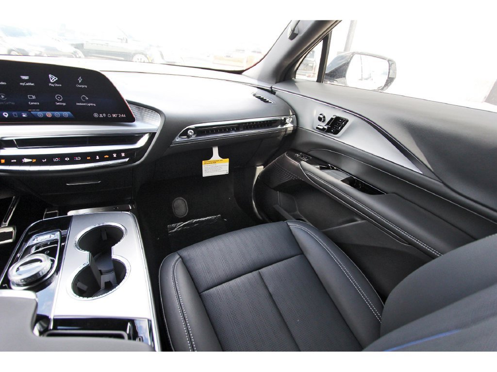 New 2027 Cadillac Lyriq Sport RWD image 10