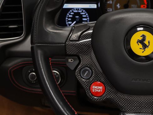 Certified 2013 Ferrari 458 Spider RWD image 44