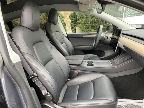 Used 2023 Tesla Model Y Performance image 31