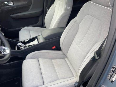 Used 2023 Volvo XC40 Recharge Ultimate AWD/4WD image 2