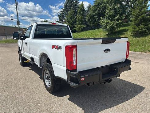 New 2026 Ford F250 XL w/ FX4 Off-Road Package AWD/4WD image 2