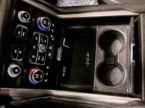 Used 2021 GMC Yukon Denali w/ Denali Premium Package AWD/4WD image 42