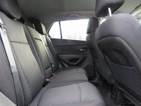 Used 2019 Chevrolet Trax LT image 16