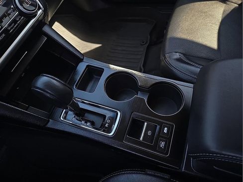 Used 2018 Subaru Outback 2.5i Limited image 21