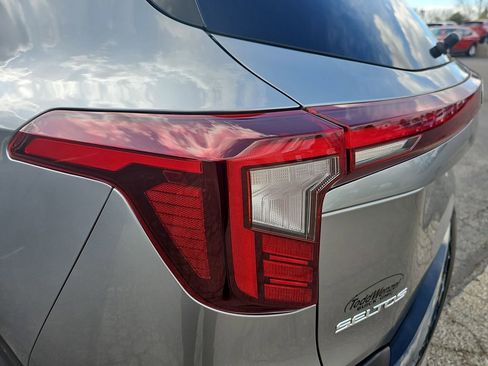 Used 2024 Kia Seltos EX FWD image 39