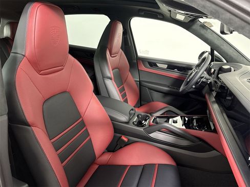 New 2026 Porsche Cayenne GTS image 24