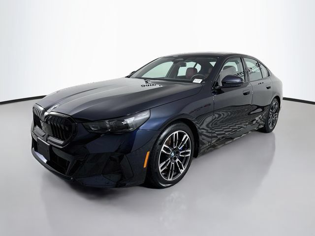 Used 2026 BMW 540i xDrive w/ M Sport Package AWD/4WD image 3