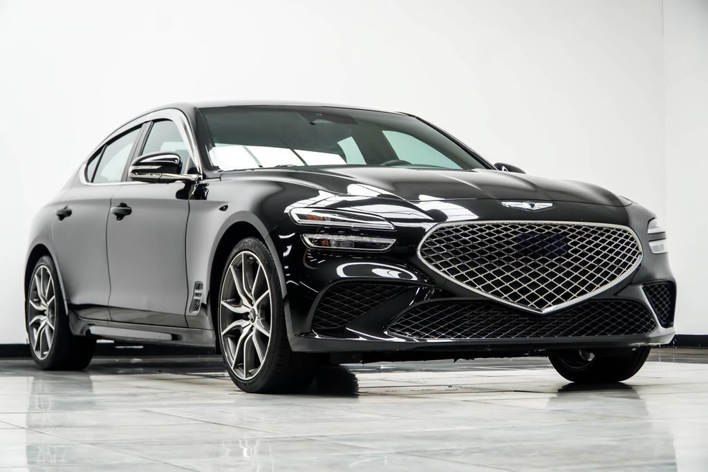 Used 2023 Genesis G70 3.3T RWD image 5