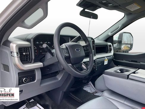 Used 2025 Ford F250 XL w/ XL Chrome Package image 13