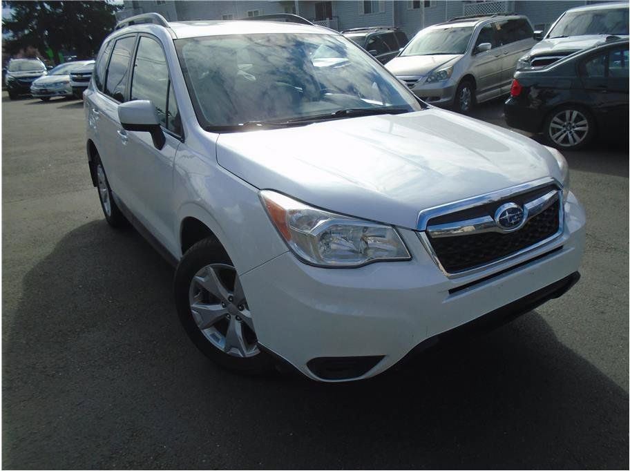 Used 2015 Subaru Forester 2.5i Premium w/ All-Weather Package AWD/4WD image 4