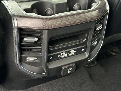 Used 2025 RAM 1500 Laramie AWD/4WD image 15