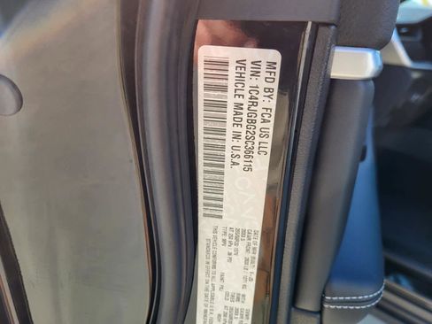 New 2025 Jeep Grand Cherokee Limited w/ Black Appearance Package image 21