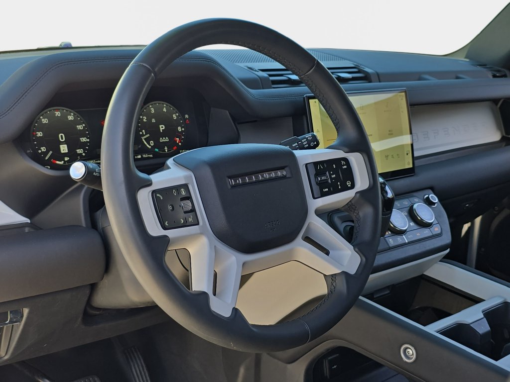 Used 2025 Land Rover Defender 110 S AWD/4WD image 16