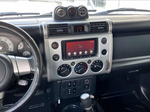 Used 2007 Toyota FJ Cruiser 4WD image 7