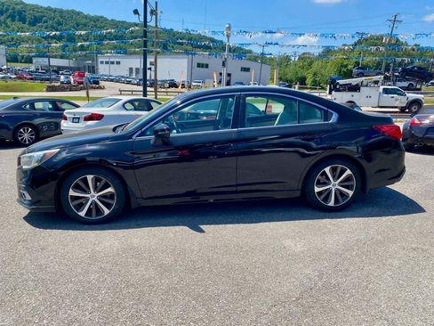 Used 2018 Subaru Legacy 3.6R Limited AWD/4WD image 4