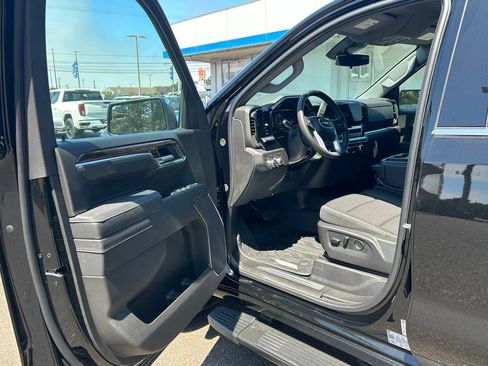 New 2026 GMC Sierra 1500 SLE w/ X31 Off-Road Package AWD/4WD image 12