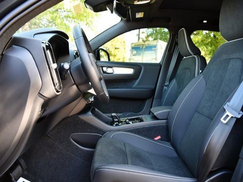 New 2026 Volvo XC40 B5 Ultra w/ Protection Package Premier image 13