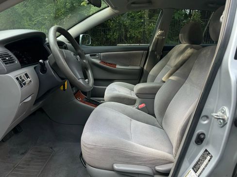 Used 2005 Toyota Corolla LE image 18