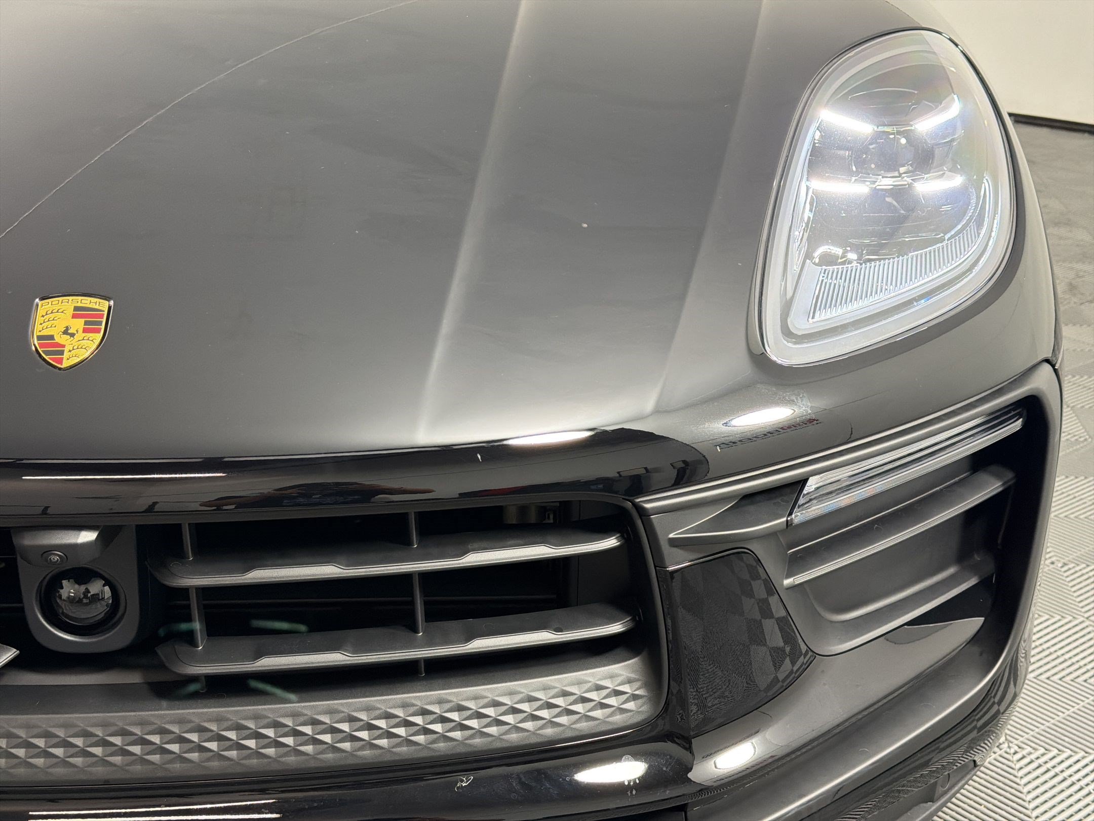 Used 2026 Porsche Macan AWD/4WD image 11