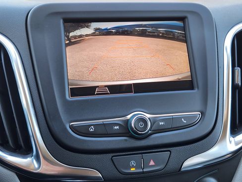 Used 2024 Chevrolet Equinox LS w/ LS Convenience Package image 7