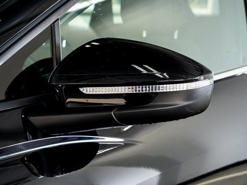 Used 2022 Audi Q4 e-tron Premium Plus image 20