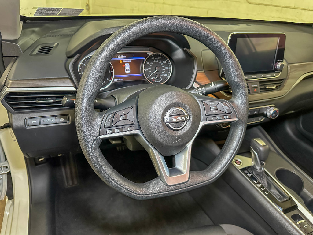 Used 2025 Nissan Altima 2.5 SV AWD/4WD image 20