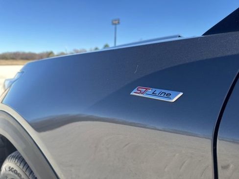 Used 2025 Ford Explorer ST-Line w/ ST-Line Street Pack image 10