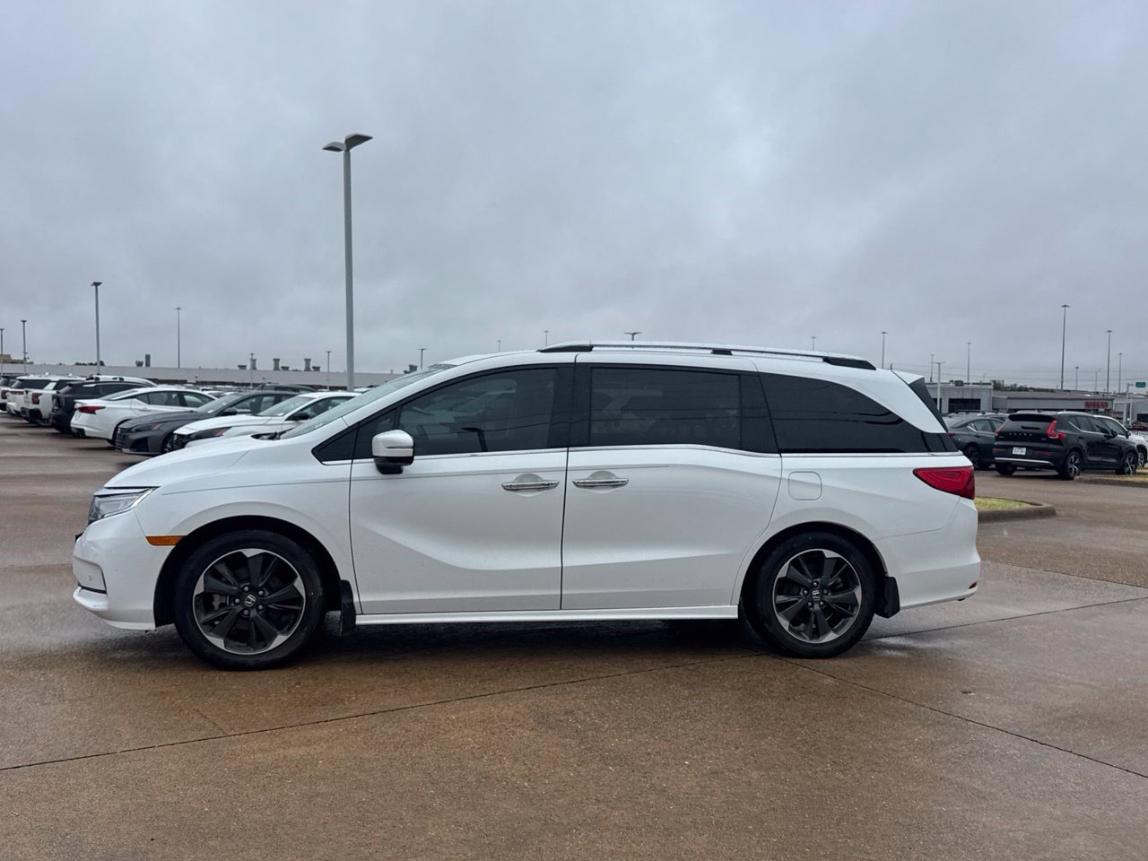 Used 2022 Honda Odyssey Elite image 13