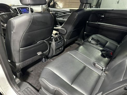 Used 2017 Honda Pilot Touring image 35